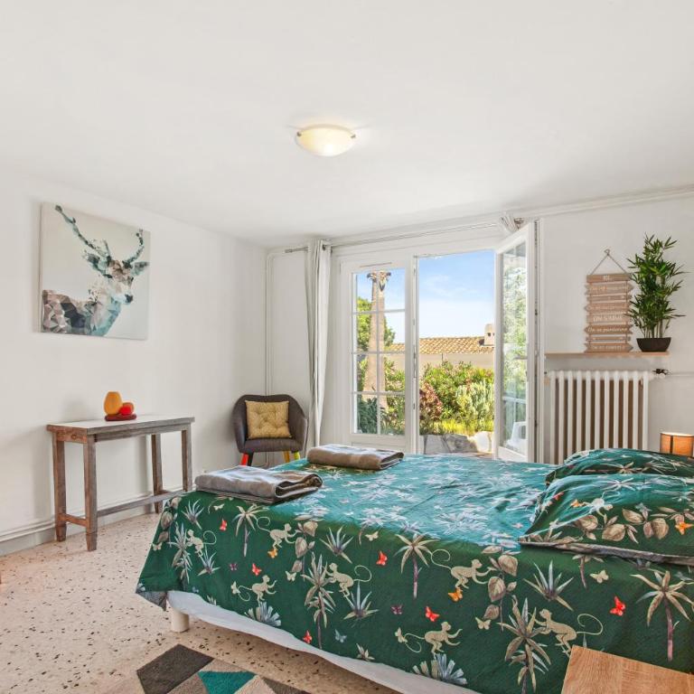 Appartement La Marina - Two-Bedroom Deluxe Apartment with Garden View - 9