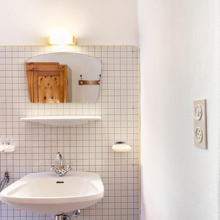 A Nett’s Nest - Vierbettzimmer mit Dusche - 10