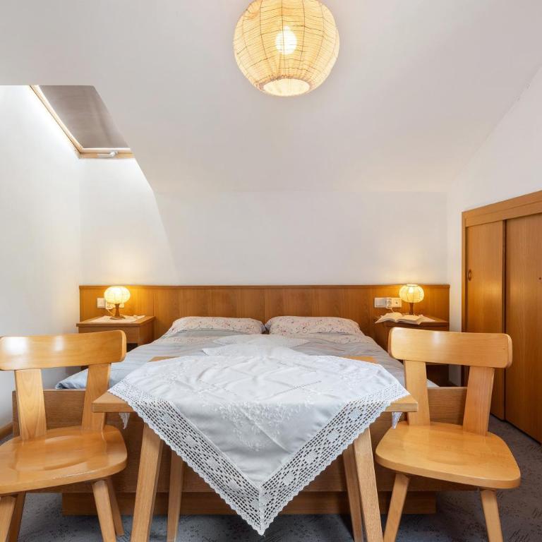 Mittermüllerhof Feldthurns - Deluxe-Apartment mit 2 Schlafzimmern und Gartenblick - 12