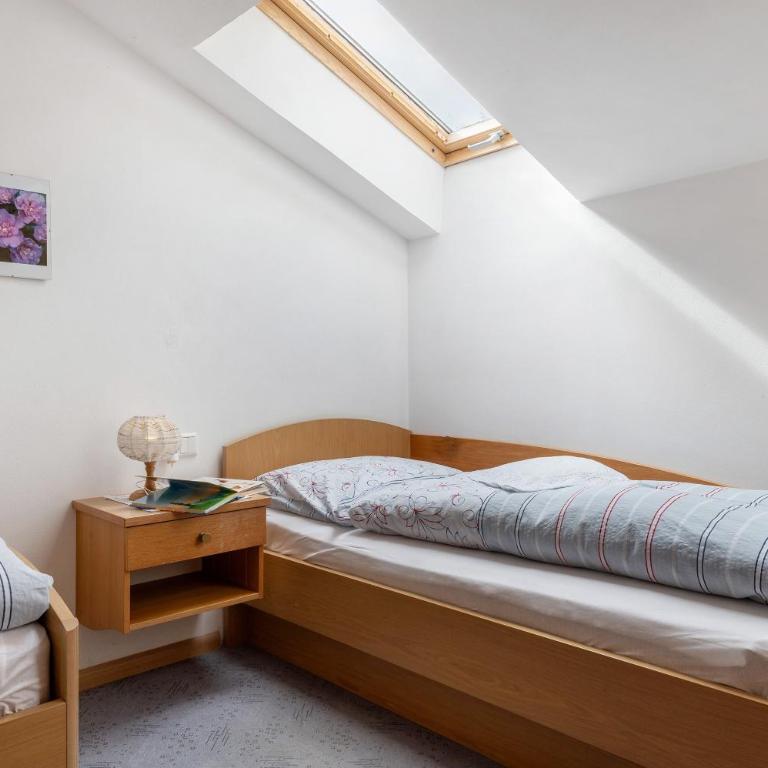 Mittermüllerhof Feldthurns - Deluxe-Apartment mit 2 Schlafzimmern und Gartenblick - 17