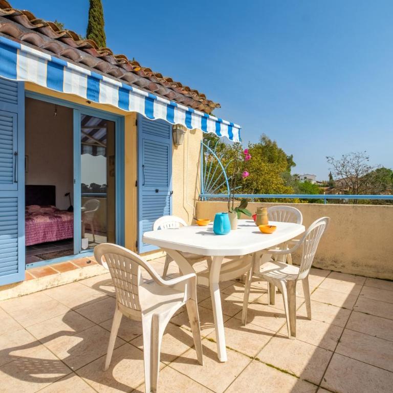 Appartement Numéro 2 - piscine - Appartement 1 Chambre Supérieur avec Balcon - 19