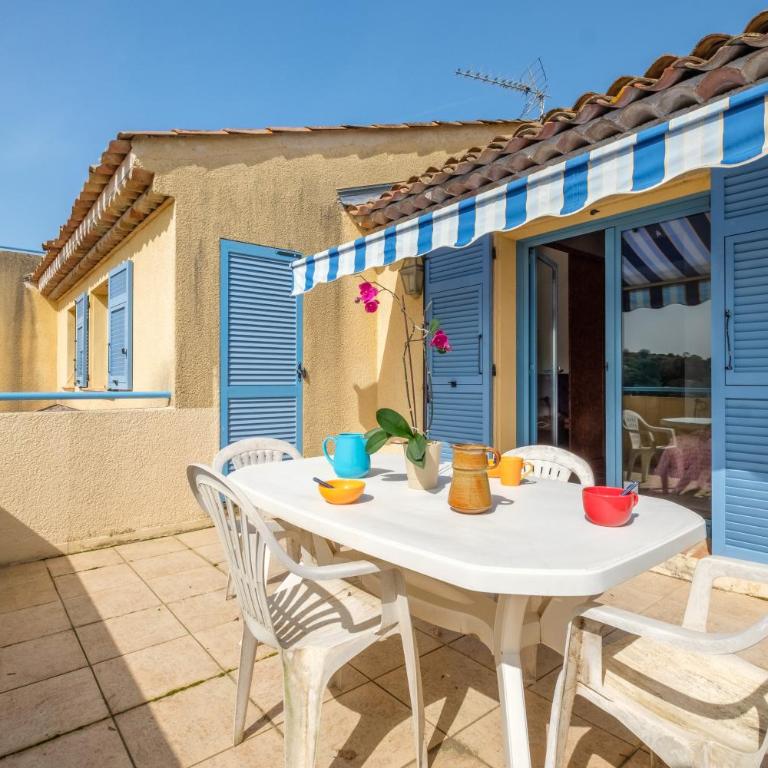 Appartement Numéro 2 - piscine - Appartement 1 Chambre Supérieur avec Balcon - 2
