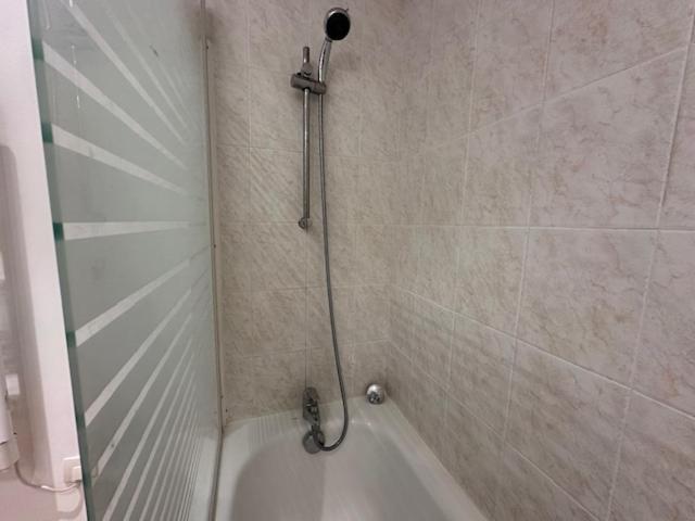 Parc Exflora with Parking, 2BR Apartment - Appartement 2 Chambres - 18