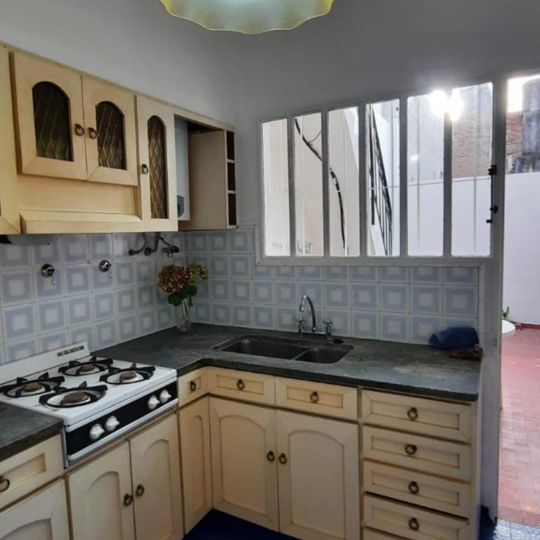 Casa amplia para 5 personas y cochera, a pasos del centro - Casa de 2 dormitorios - 7