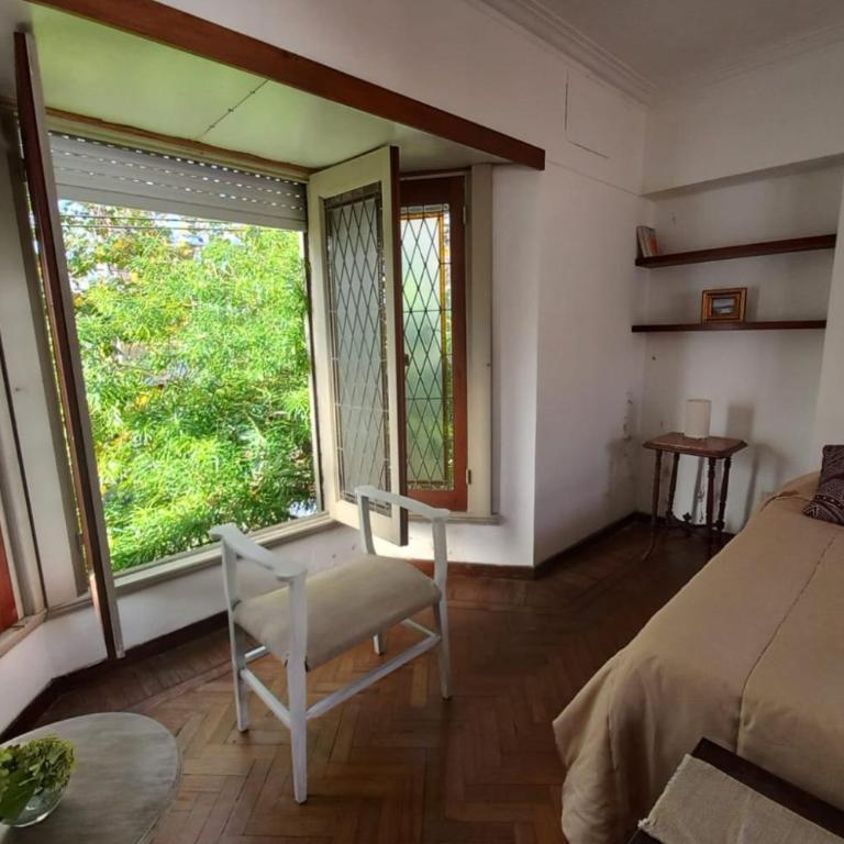 Casa amplia para 5 personas y cochera, a pasos del centro - Casa de 2 dormitorios - 2