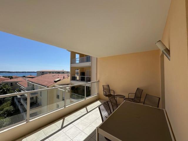 Parc Exflora with Parking, 2BR Apartment - Appartement 2 Chambres - 30