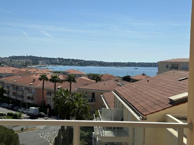 Parc Exflora with Parking, 2BR Apartment - Appartement 2 Chambres - 29
