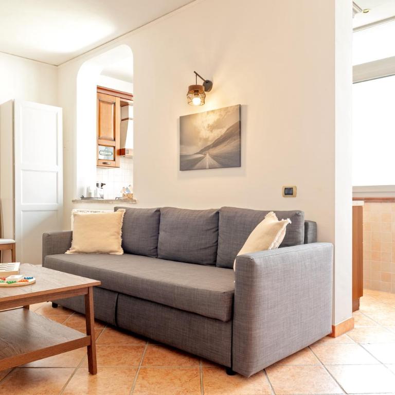 Cozy Retreat in Coastal Livorno - Apartment with Shower - 11