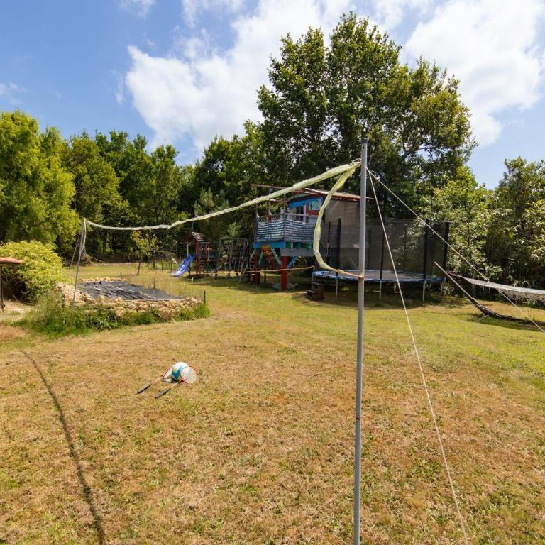 Familiale sur 3000m2 avec piscine - Villa - Vue sur Jardin - 28