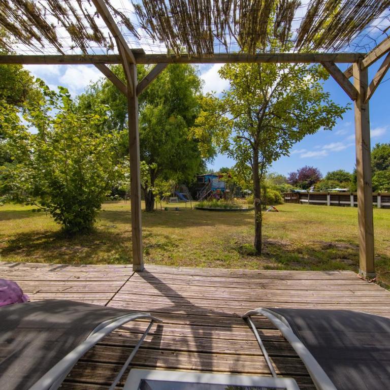 Familiale sur 3000m2 avec piscine - Villa - Vue sur Jardin - 27
