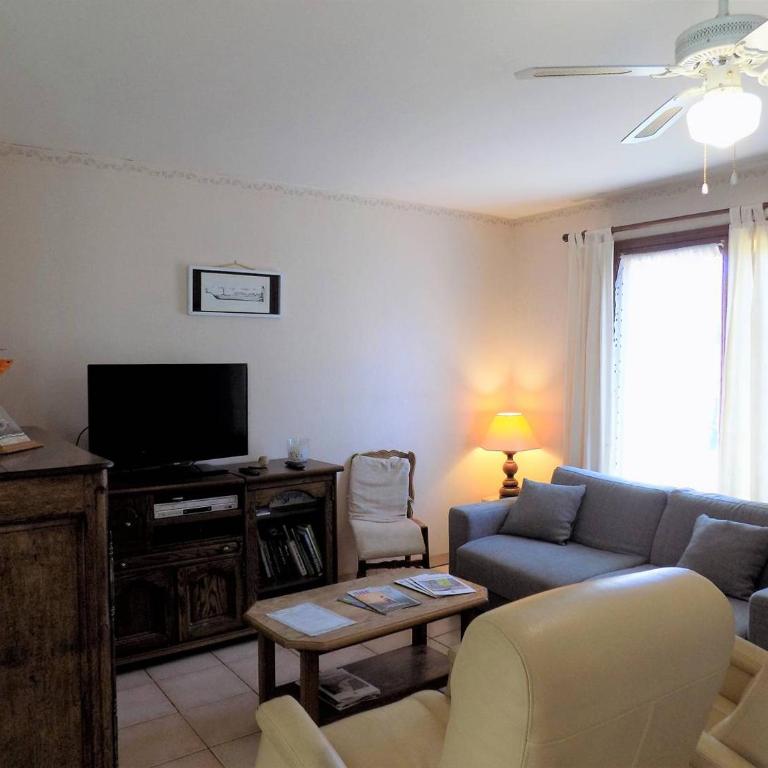 Royan - MAISON de PLAIN-PIED avec jardin clos - QUARTIER RESIDENTIEL - Maison 3 Chambres - 4