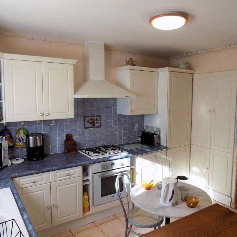 Royan - MAISON de PLAIN-PIED avec jardin clos - QUARTIER RESIDENTIEL - Maison 3 Chambres - 9