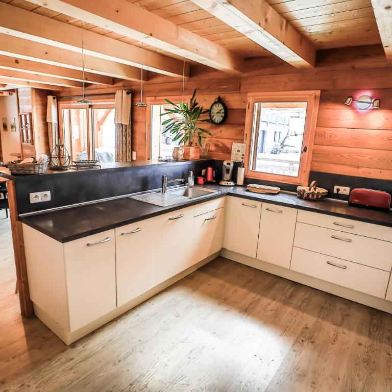Appt La Grange - 14 pers 7 chambres, duplex, Piscine - ARAVISTOUR - Appartement - 9