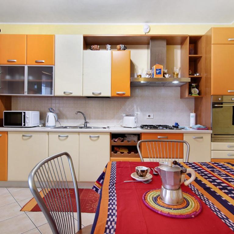 Colorful Apartment - Appartamento Superior con 1 Camera da Letto e Balcone - 8