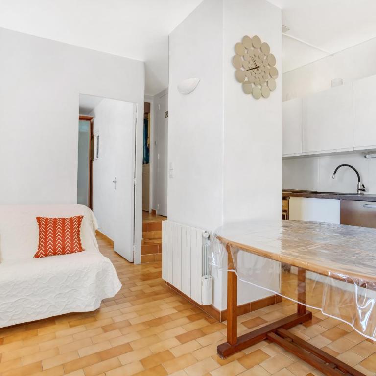 Vue mer dans les collines Cavalaire - Studio Apartment with Sea View - 6