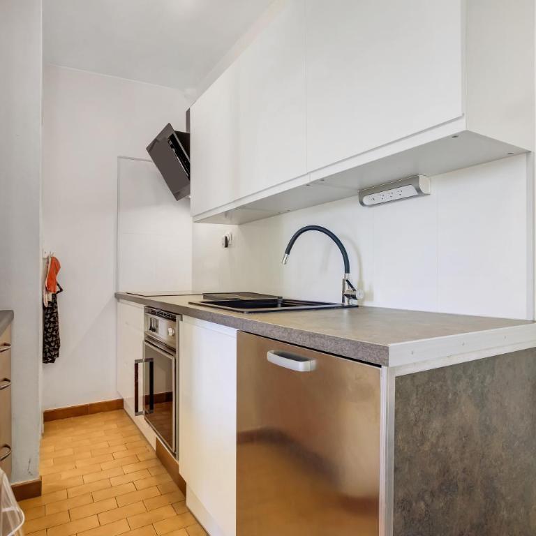 Vue mer dans les collines Cavalaire - Studio Apartment with Sea View - 8