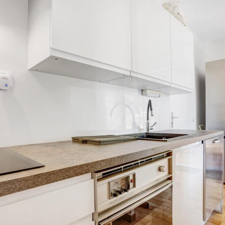 Vue mer dans les collines Cavalaire - Studio Apartment with Sea View - 7