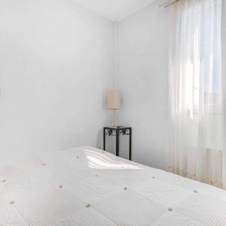 Vue mer dans les collines Cavalaire - Studio Apartment with Sea View - 9