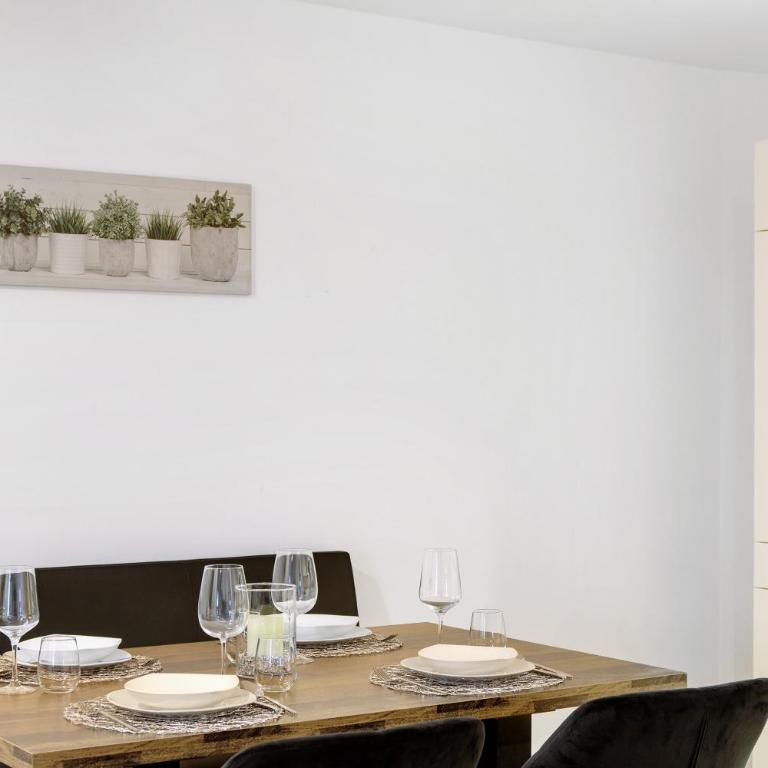 Apartement Ben´s Auszeit Top 4 - Vierbettzimmer mit Dusche - 8