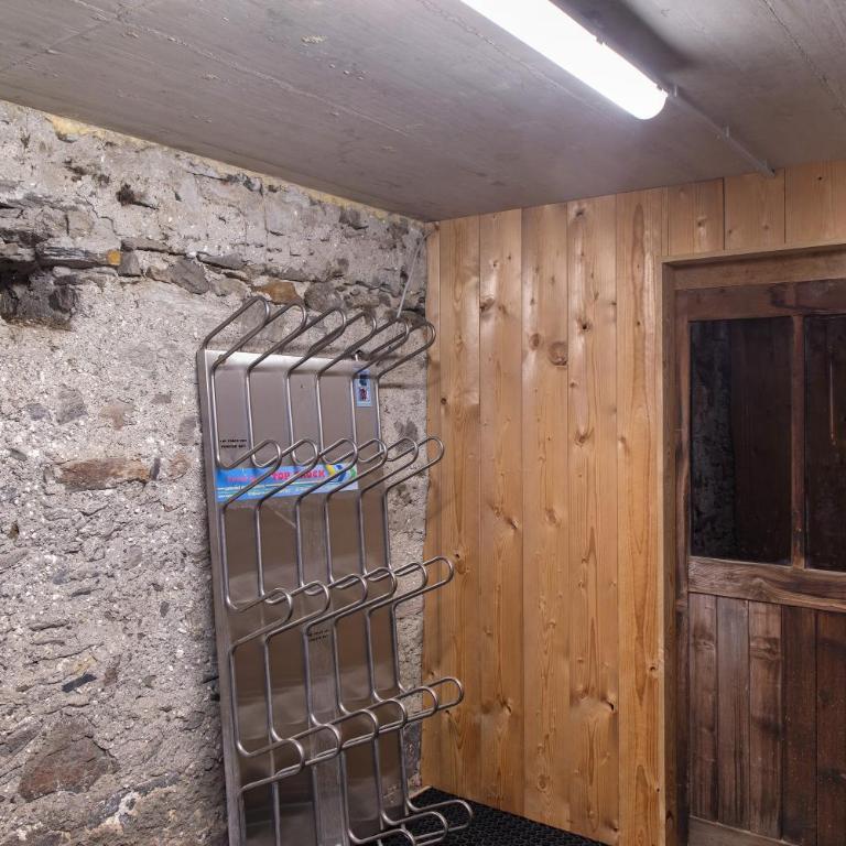 Apartement Ben´s Auszeit Top 4 - Vierbettzimmer mit Dusche - 23