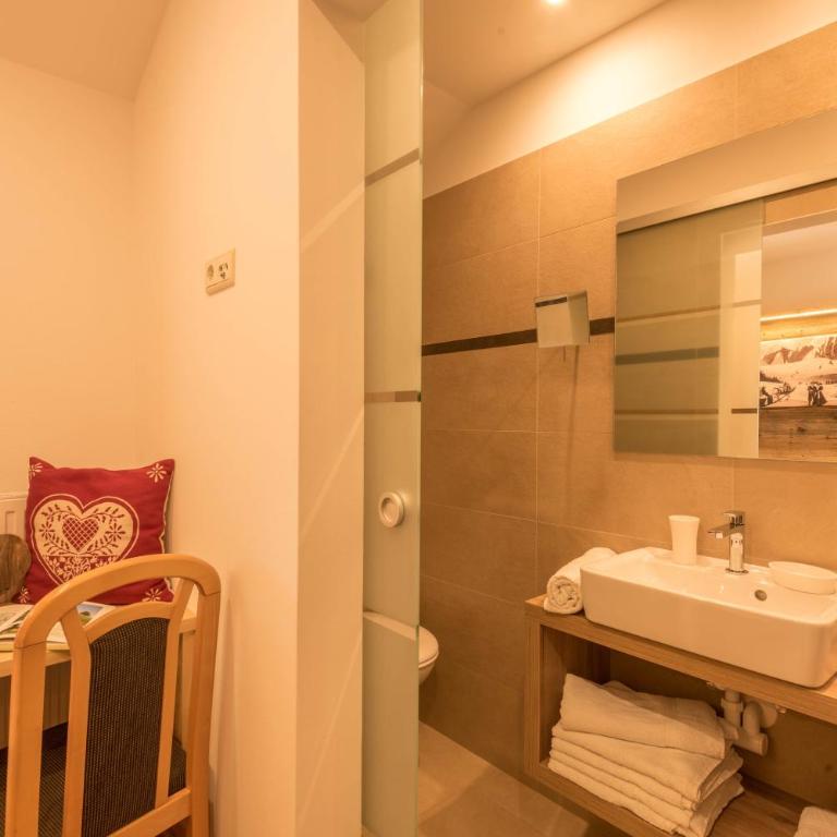 Familyapartment Alpe - Unterkehrhof - Two-Bedroom Deluxe Apartment with Garden View - 17