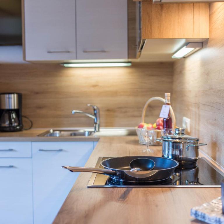Familyapartment Alpe - Unterkehrhof - Two-Bedroom Deluxe Apartment with Garden View - 8