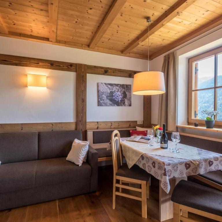 Familyapartment Alpe - Unterkehrhof - Two-Bedroom Deluxe Apartment with Garden View - 3