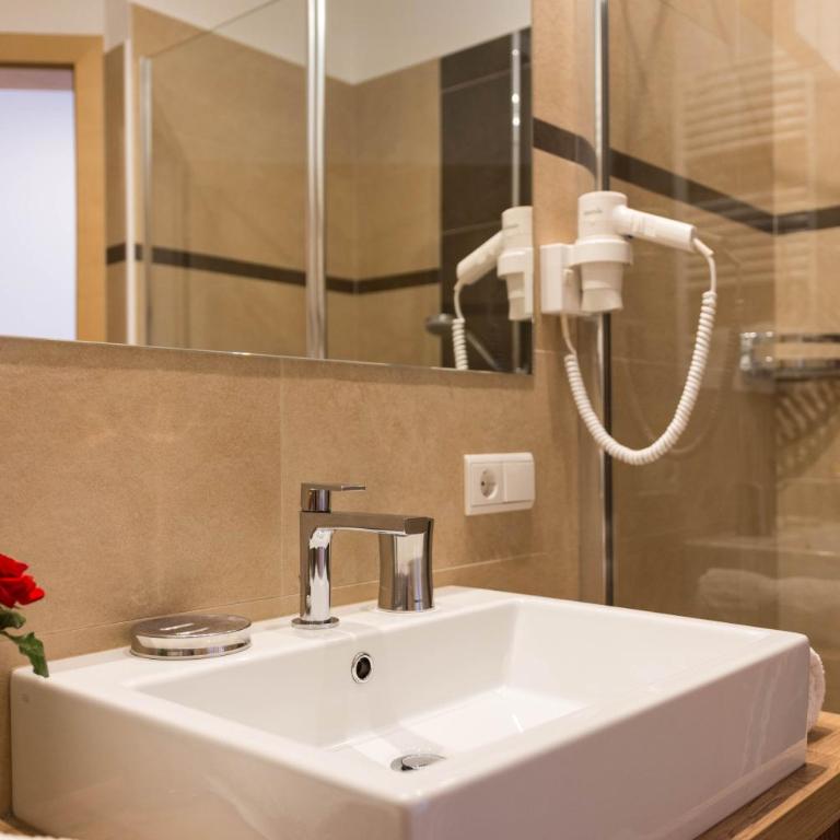 Familyapartment Alpe - Unterkehrhof - Two-Bedroom Deluxe Apartment with Garden View - 18