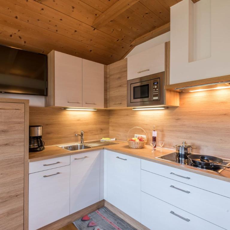 Familyapartment Alpe - Unterkehrhof - Two-Bedroom Deluxe Apartment with Garden View - 7