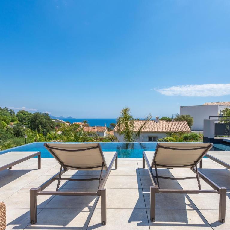 Villa Belenos Piscine vue mer - Villa - Vue sur Mer - 1