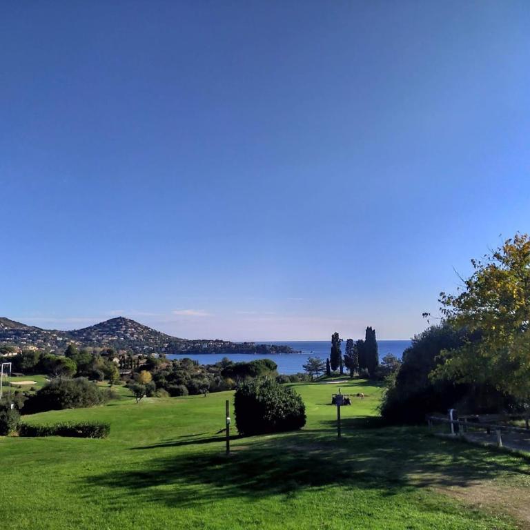 Coté Jardin, Villa de Cap Esterel - Apartamento Estudio con vistas al mar - 17
