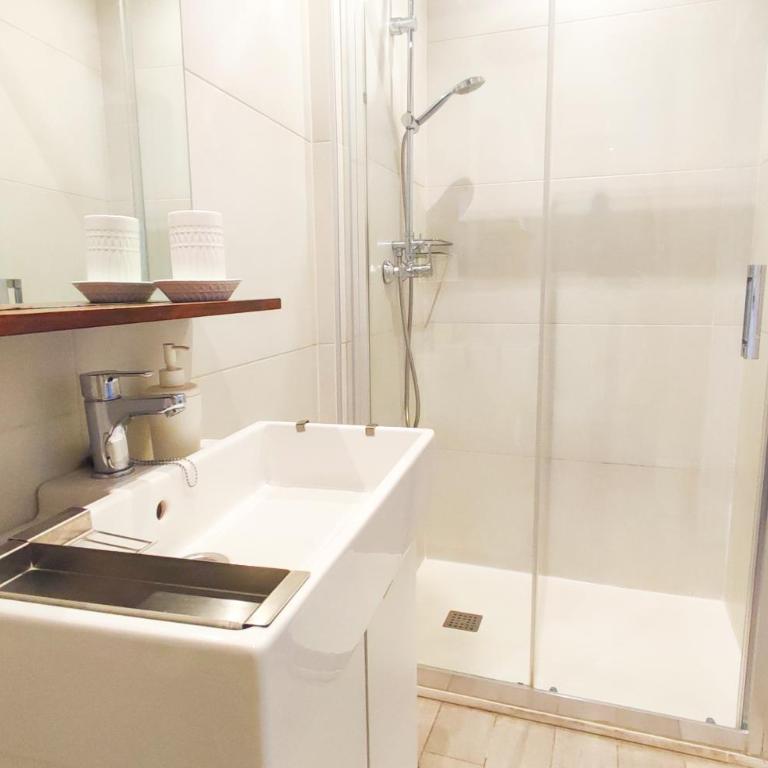 Living4Malaga Skyline Apartments - Apartamento Estudio con bañera de hidromasaje y balcón francés - 11