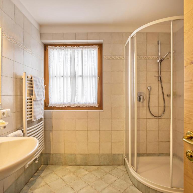 Ciasa Tlara App Lisa - Appartamento con 1 Camera da Letto e Vista Giardino - 13