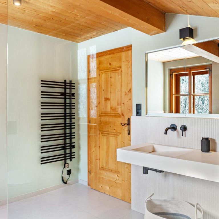 Chalet Flocke Sternschnuppe - Superior Apartment mit Sauna - 23