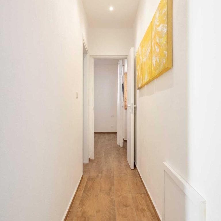 Travel Rooms - Arenella Holidays - One-Bedroom Apartment with Garden View - 12