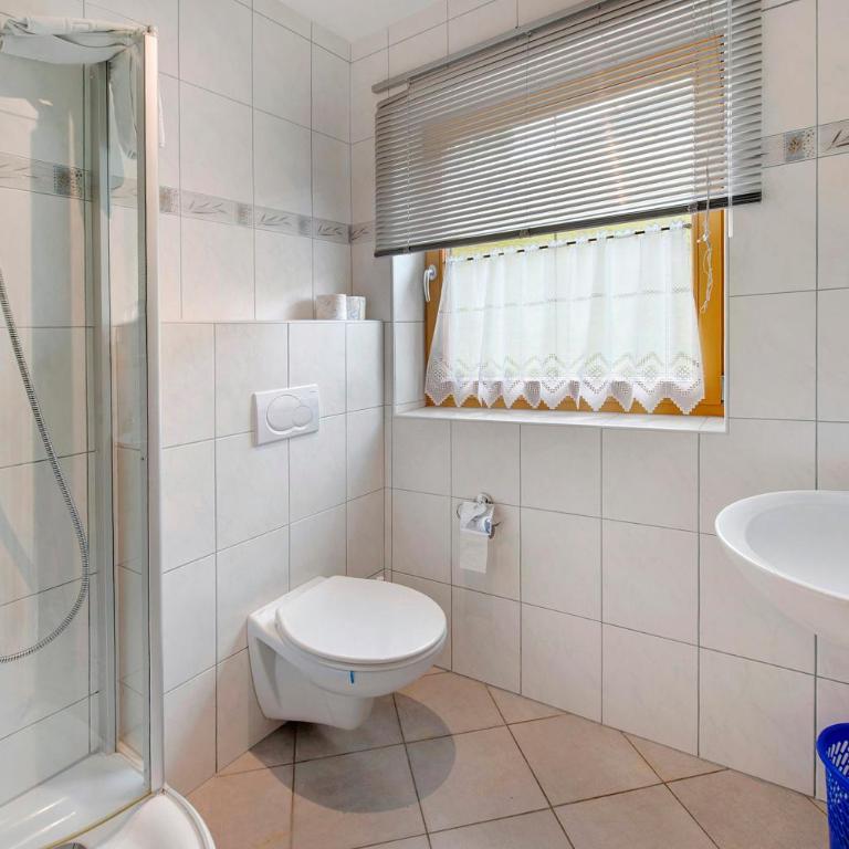 Haus Lowe Appartement 1 Stock Nr 2 - Apartment mit 2 Schlafzimmern und Bergblick - 25