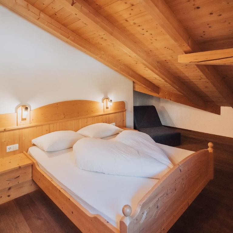 Oberegghof Ferienwohnung Hahnenkamm - Two-Bedroom Deluxe Apartment with Garden View - 20