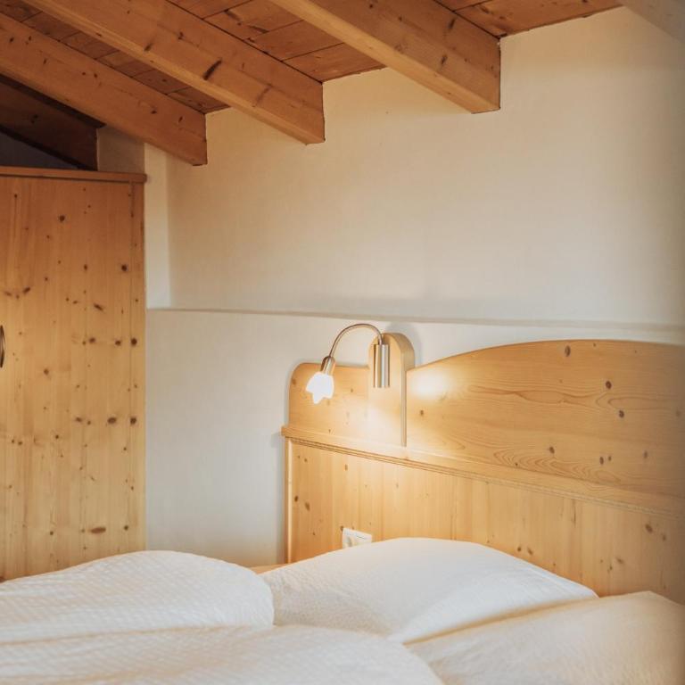 Oberegghof Ferienwohnung Hahnenkamm - Two-Bedroom Deluxe Apartment with Garden View - 11