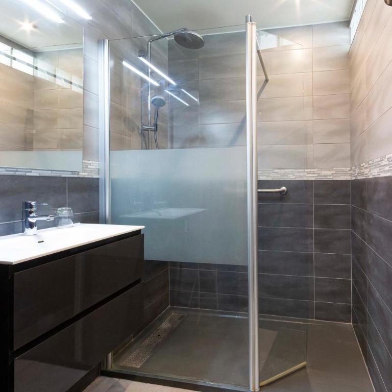 Appartement entièrement équipé de 47 m2 avec vue dégagée sur collines - Appartement - 6