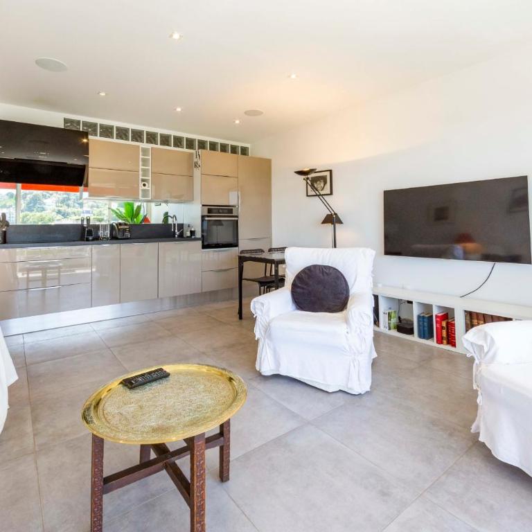 Appartement entièrement équipé de 47 m2 avec vue dégagée sur collines - Appartement - 3