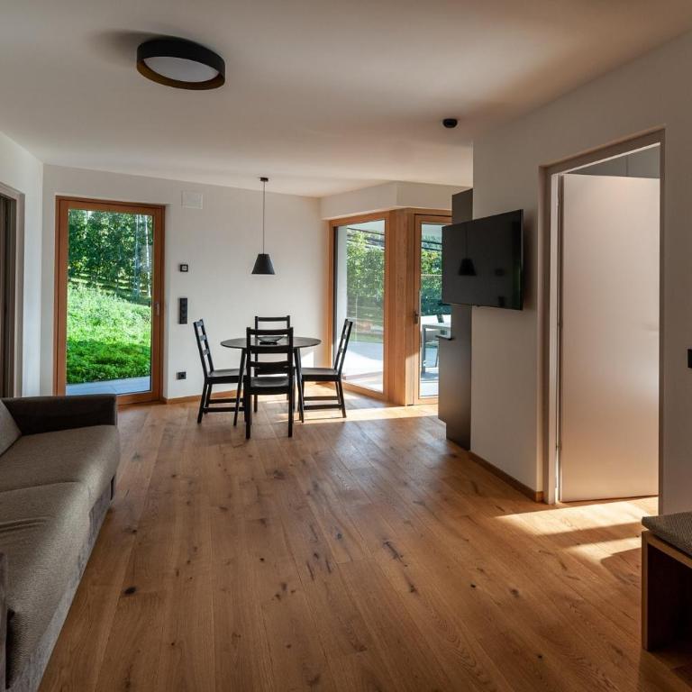 Hofer Hof Mut - Deluxe-Apartment mit 2 Schlafzimmern und Gartenblick - 7