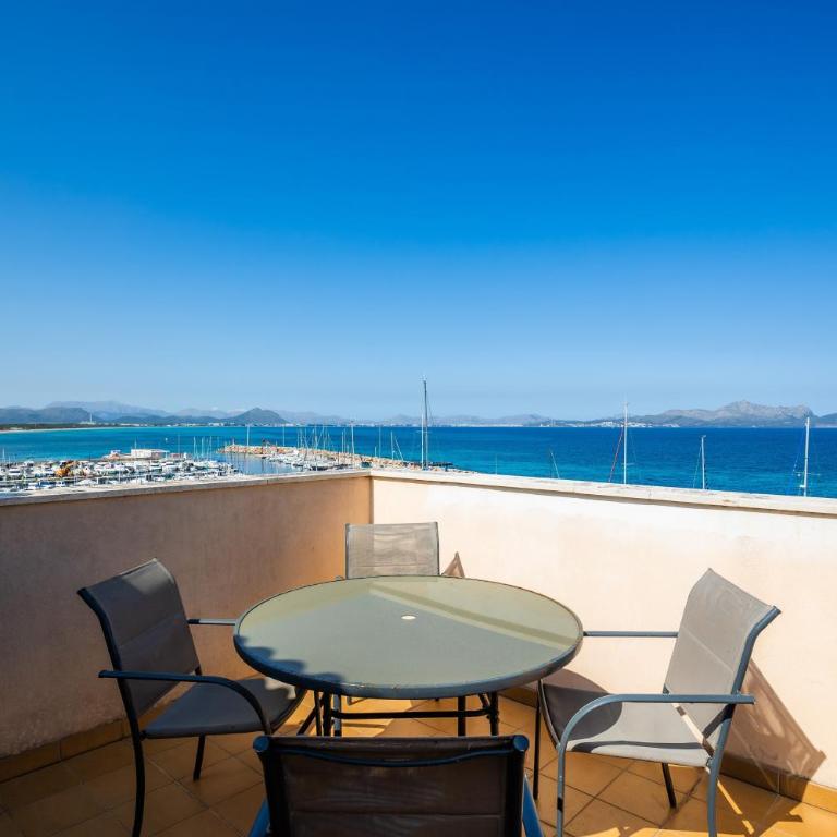 Minimal Ref 9000 - Three-Bedroom Premium Apartment with Balcony - 23