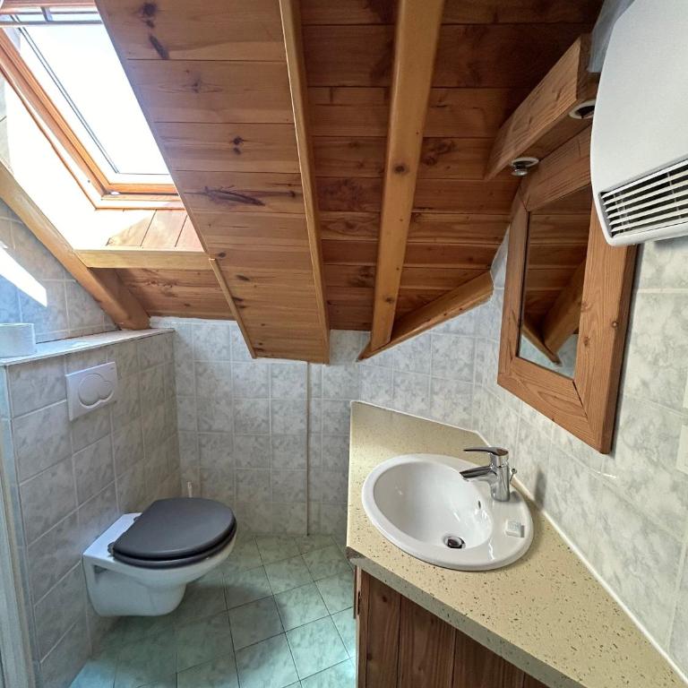 Chalet Moulinot - Appartamento Deluxe con 2 Camere da Letto e Vista Giardino - 8