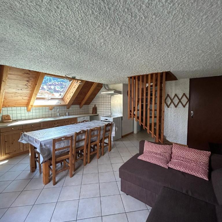 Chalet Moulinot - Appartamento Deluxe con 2 Camere da Letto e Vista Giardino - 1