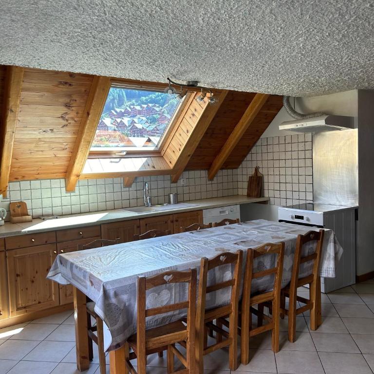 Chalet Moulinot - Appartamento Deluxe con 2 Camere da Letto e Vista Giardino - 2