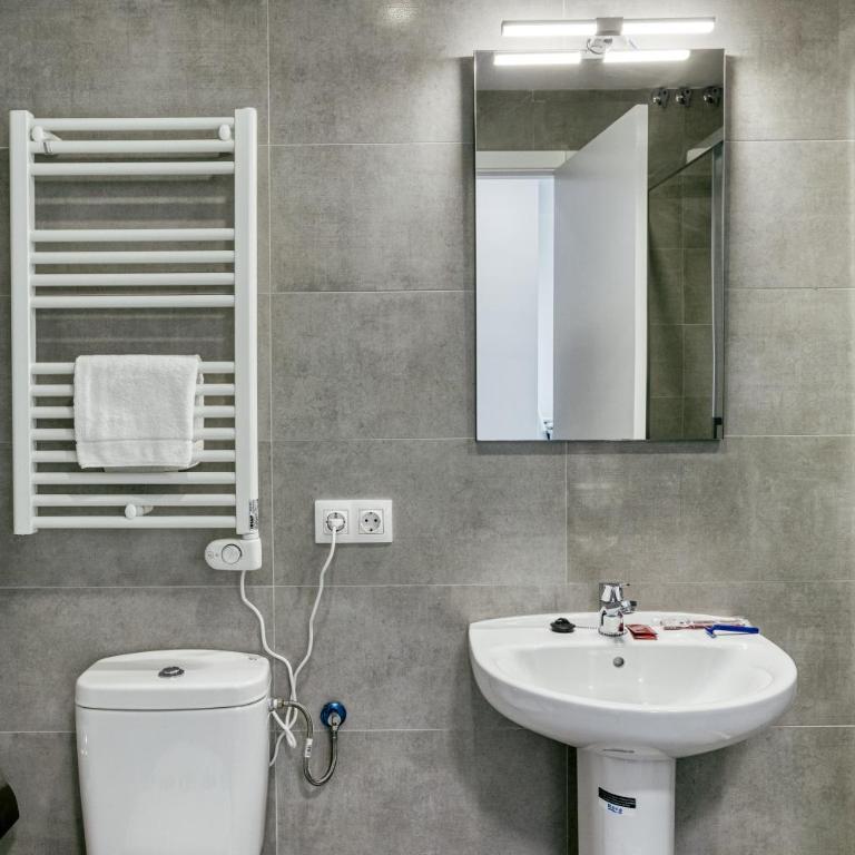 Giuliano Superior 3 para 4 personas - Habitación Cuádruple con ducha - 16