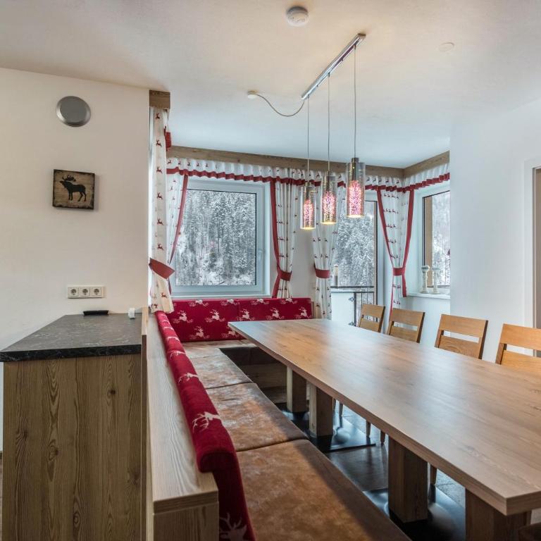 Apartment Berger - Apartment mit 3 Schlafzimmern und Bergblick - 9