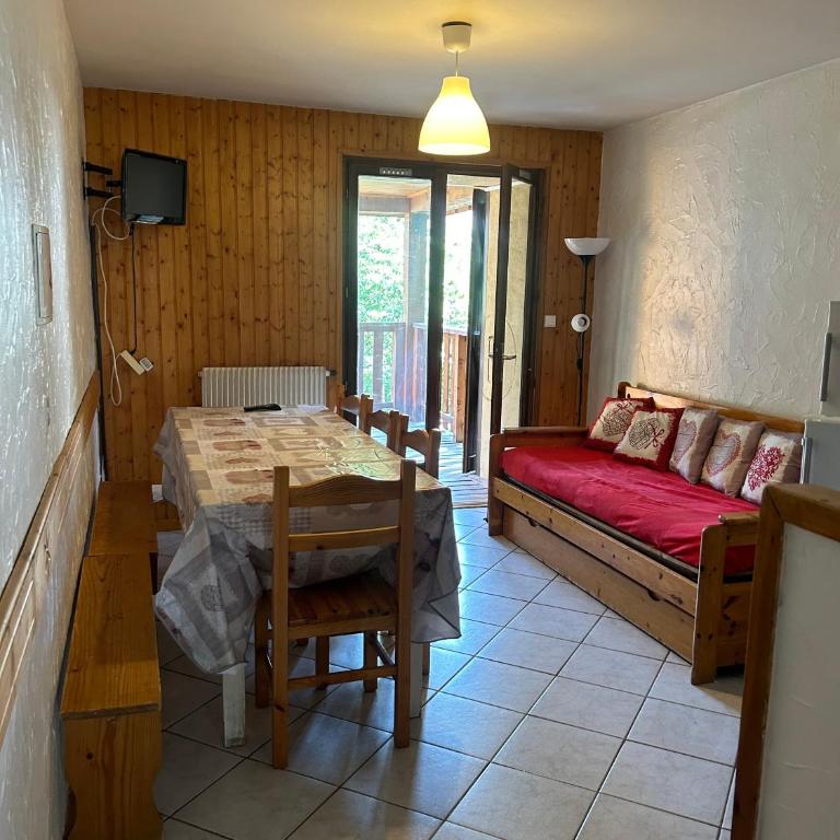 Chalet Moulinot - Appartamento con 3 Camere da Letto e Vista Montagna - 2