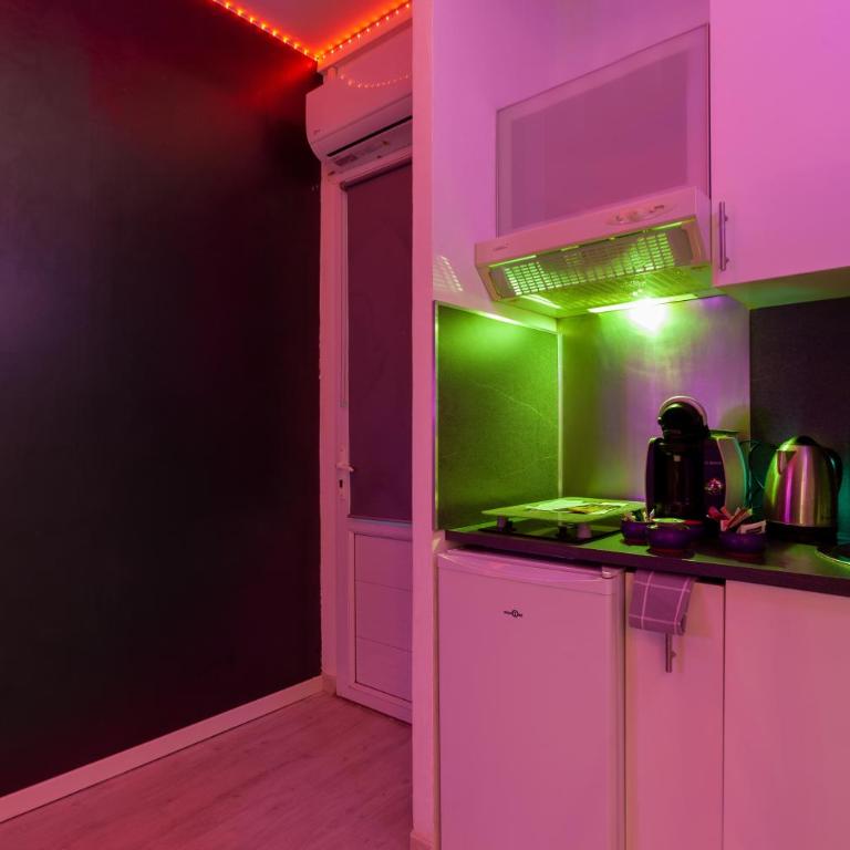 Love Room avec Balnéo - Studio mit Terrasse - 12