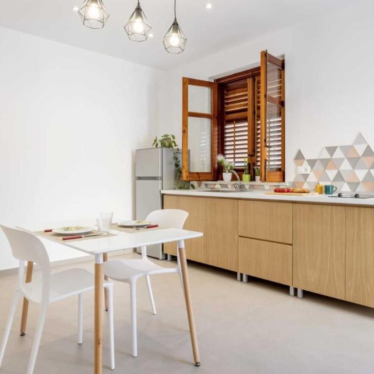 Travel Rooms - Arenella Holidays - Superior One-Bedroom Apartment with Balcony - 6